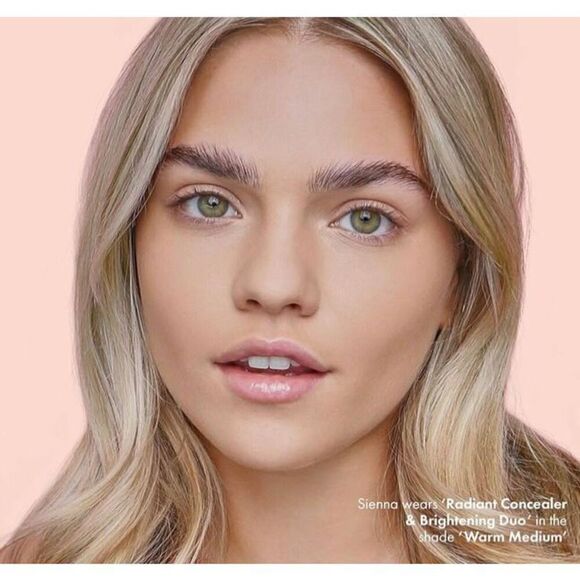 ICONIC LONDON - NWT - Radiant Concealer & Brightening Duo in WARM MEDIUM. 2-in-1 - Picture 4 of 15